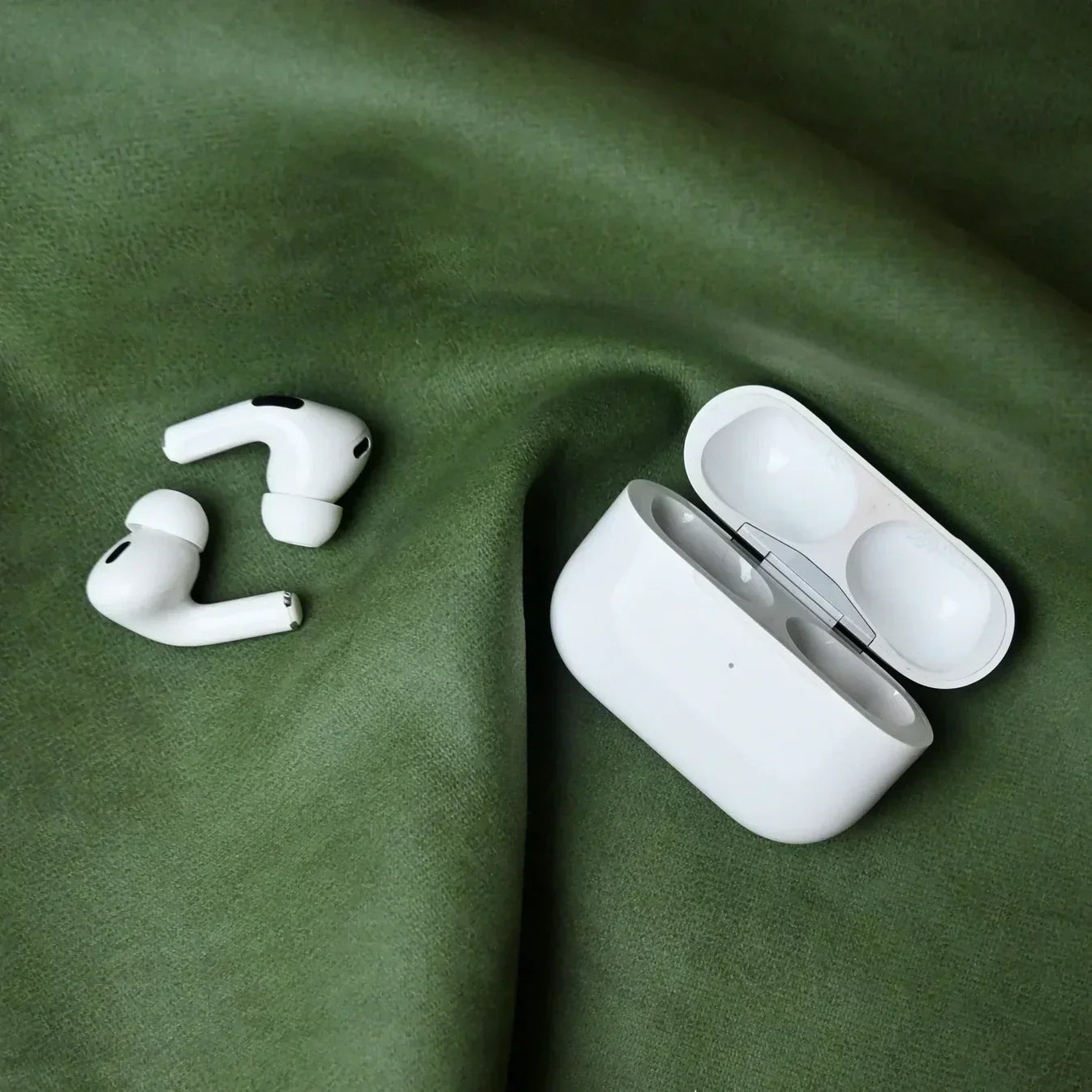 Airpod Pro 2 Type C (6 Months Warranty)